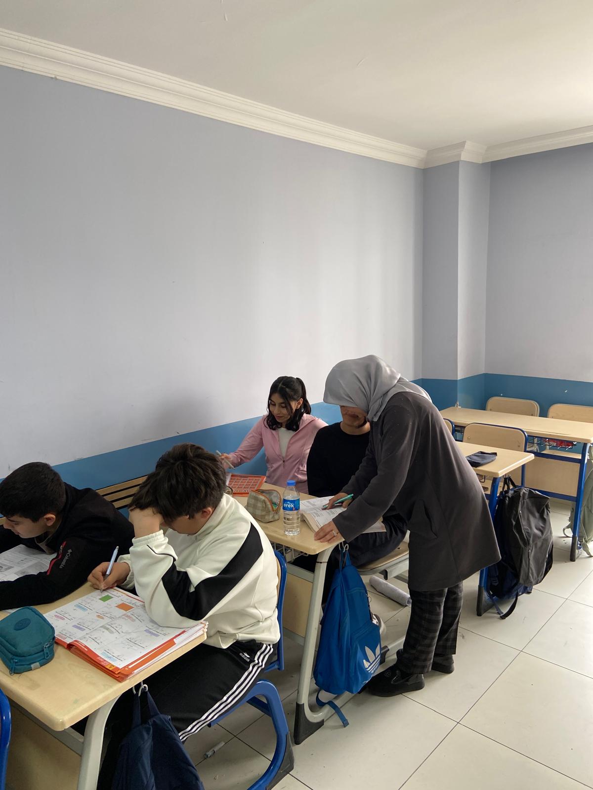 Akıl Çemberi sınıf fotoğrafı 4
